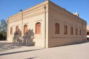 نمای بیرونی موزه مارکار یزد - معماری تاریخی مجموعه